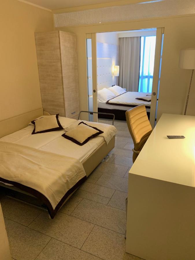Hotel San Carlo Lignano Sabbiadoro Esterno foto